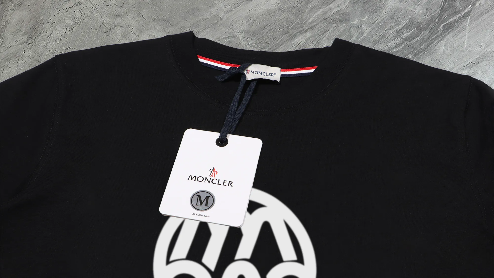 《Moncler~ 》2025New Arrival Quality T , Versatile Quality ！ ‼ 32 250G ‼ ， ， ， ， T 🤪 Sizes：S-M-L-XL-2XL ：Black，White， Same Style